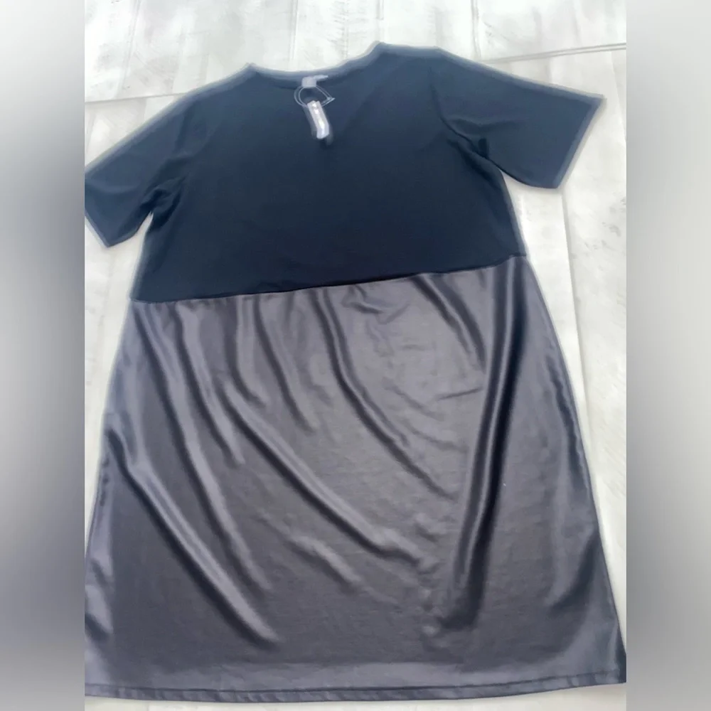 NWT ASOS DESIGN Curve faux leather mix shift dress-size 12 - Picture 4 of 4